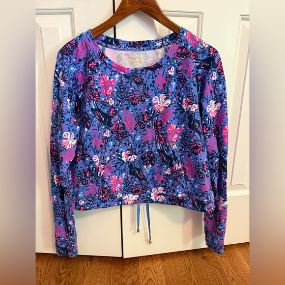 Lilly Pulitzer Emmaline Cropped Pullover size L in Boca Blue Birds Eye View - Picture 3 of 12